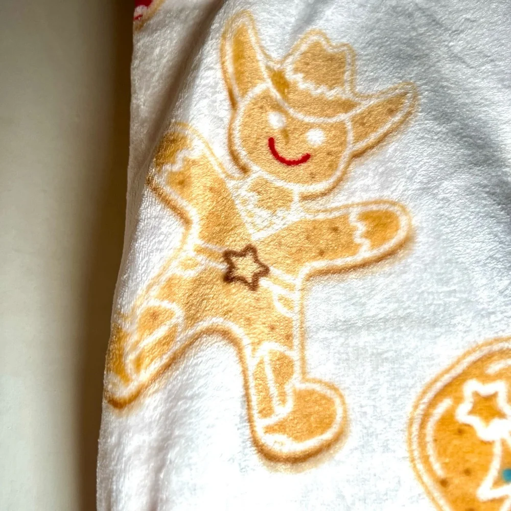 Country Western Gingerbread Cookies Christmas Throw Blanket + Cup w/Lid Cowgirl
